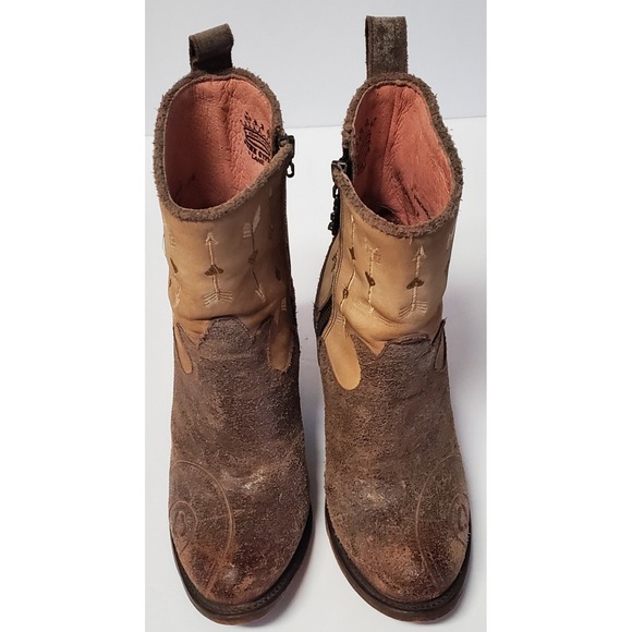 Junk Gypsy by Lane Wander Booties 6.5 Mexico Tan Leather/Suede Embroidered Arrow - Picture 10 of 16